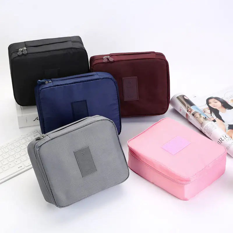 TravelMate Oxford Toiletry Bag